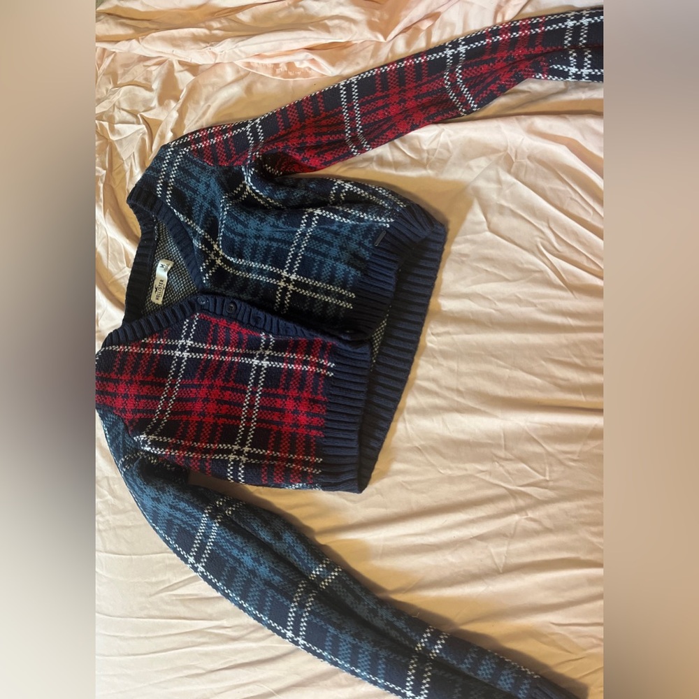 Cropped Hollister Button up Sweater